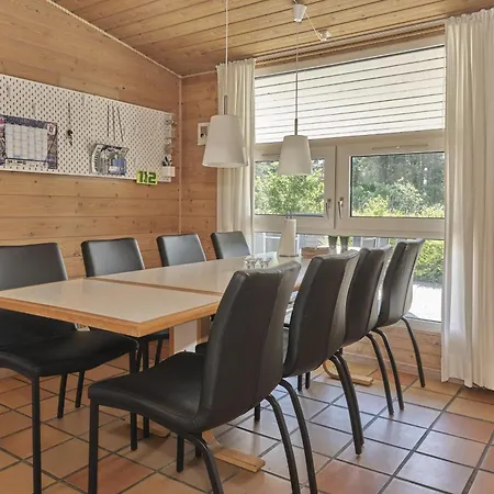 Tatil Evi Beautiful In With 4 Bedrooms, Sauna And Wifi