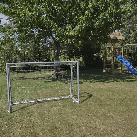 Beautiful In With 4 Bedrooms, Sauna And Wifi