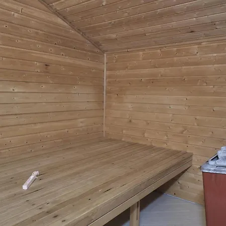 Beautiful In With 4 Bedrooms, Sauna And Wifi *